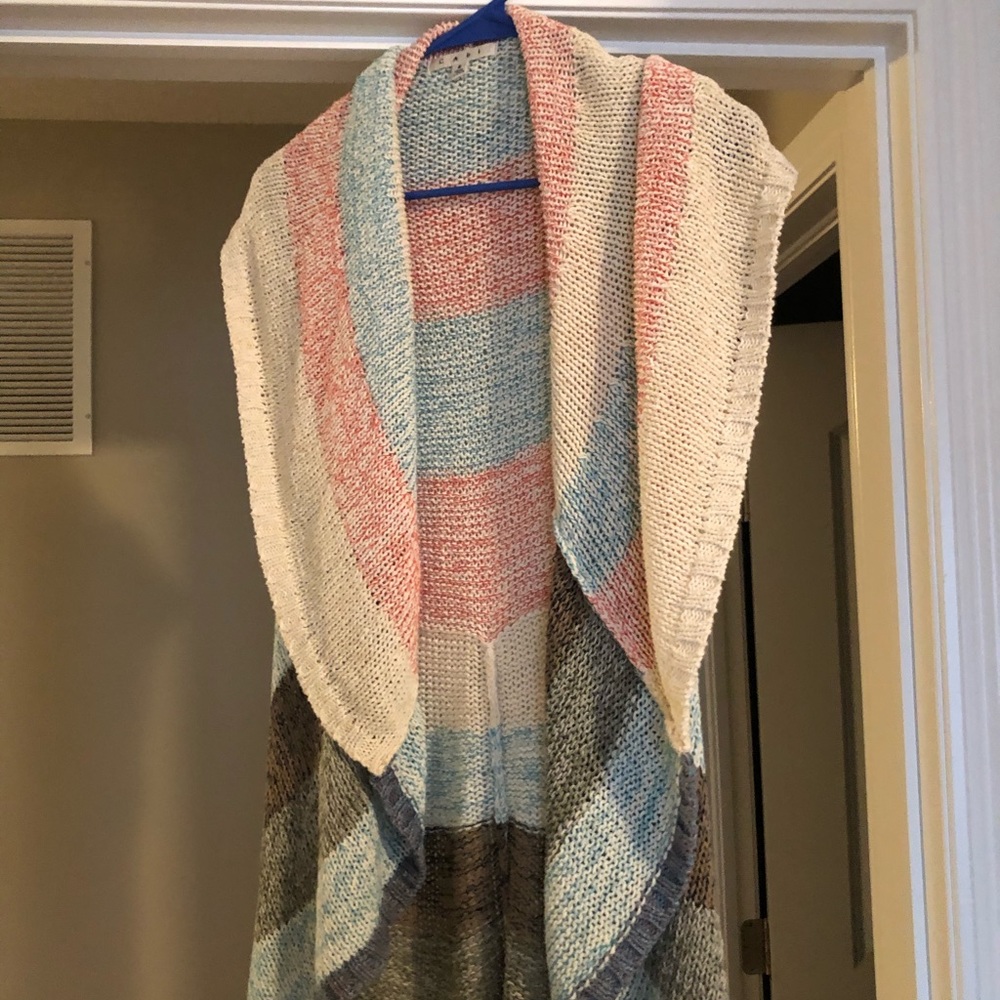 Over sweater - Picture 2 of 2
